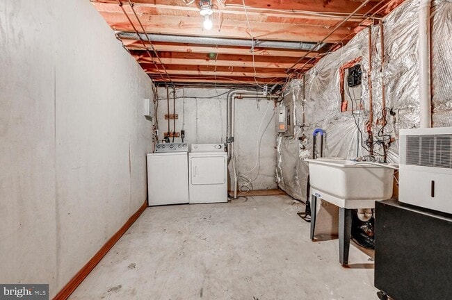 Building Photo - 8125 Greenspring Vly Rd