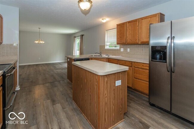 Building Photo - 10686 Trailwood Dr