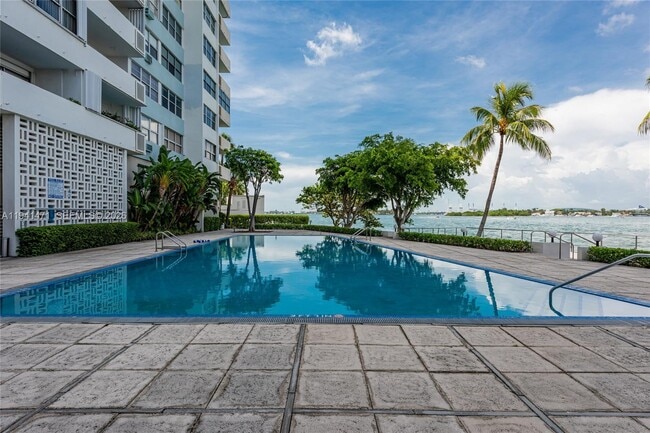 Building Photo - 3 Island Ave