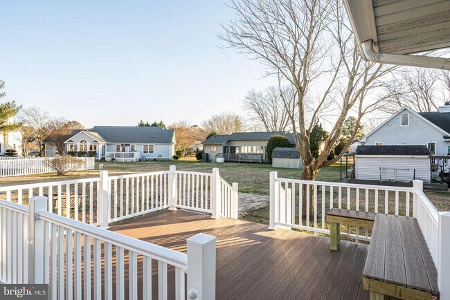 Building Photo - 521 Harbor Rd