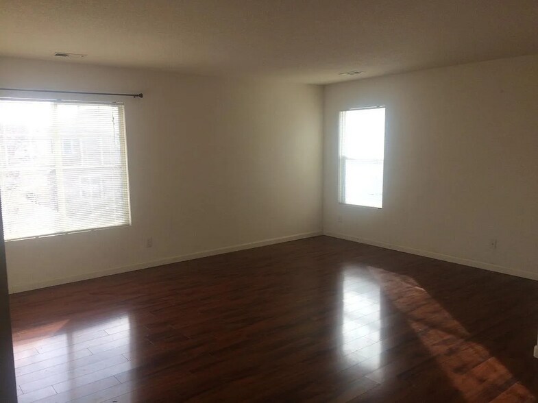 Building Photo - 4604 Portofino Dr