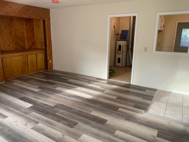Building Photo - 4508 S Colonial Ave