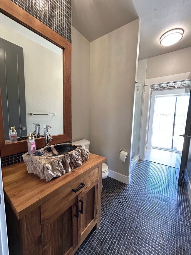Building Photo - Luxury Living in StarView Estates - 4.98 A...