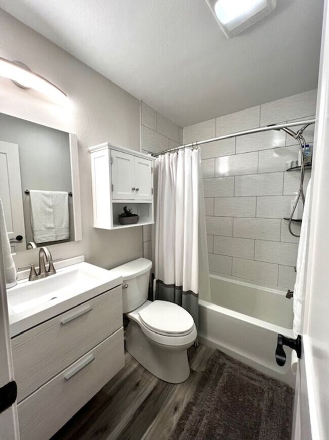 Building Photo - 3-Bed, 2-Bath Home Near Air Force Base!