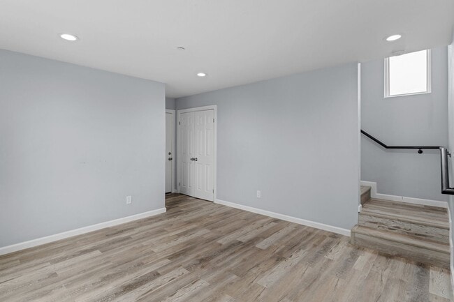 Building Photo - Stunning Remodeled 3-Bed, 3.5-Bath Home with Two Kitchens & Expansive Private Driveway in La Mesa!