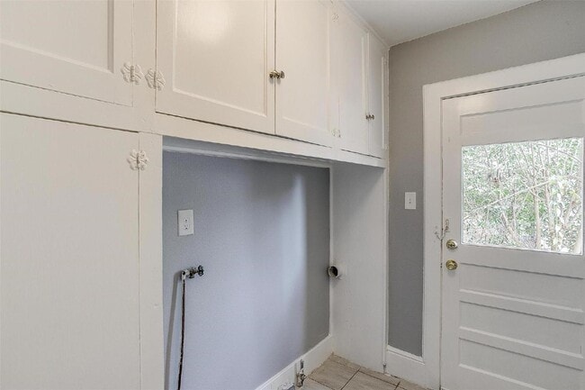 Building Photo - Charming 3 Bedroom Home in Desired TCU Neighborhood