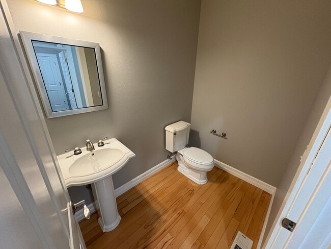 Building Photo - 2504 Fir Crest Blvd