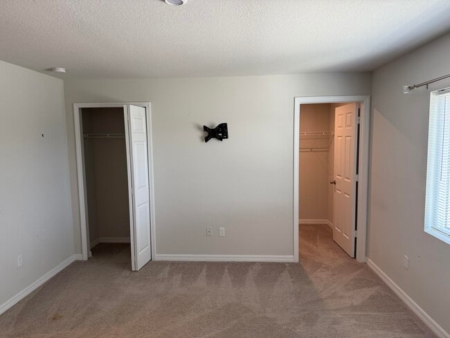 Building Photo - 3334 Franklin Square Ln