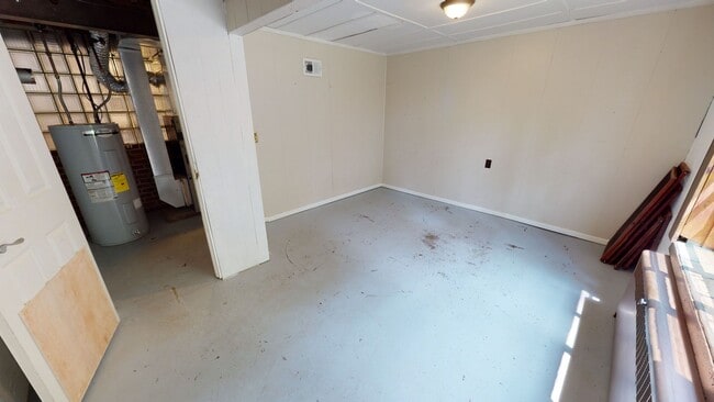 Building Photo - 2-Bedroom Single-Family Home with Garage and Spacious Yard in Unity Township