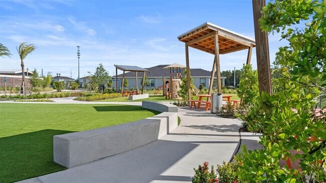 Building Photo - 6985 Oak Commons Way