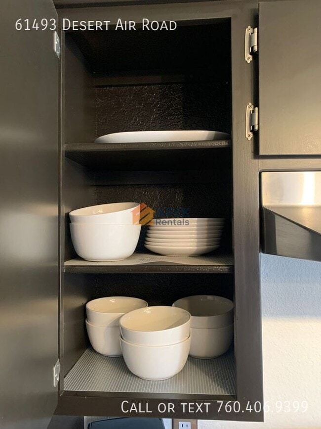 Building Photo - 61493 Desert Air Rd