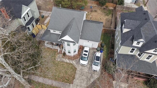 Building Photo - 404 W 29th St