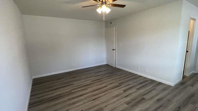 Building Photo - 1281 Saratoga Ave