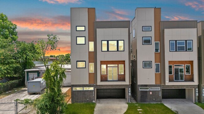 Building Photo - 3510 Saltus St