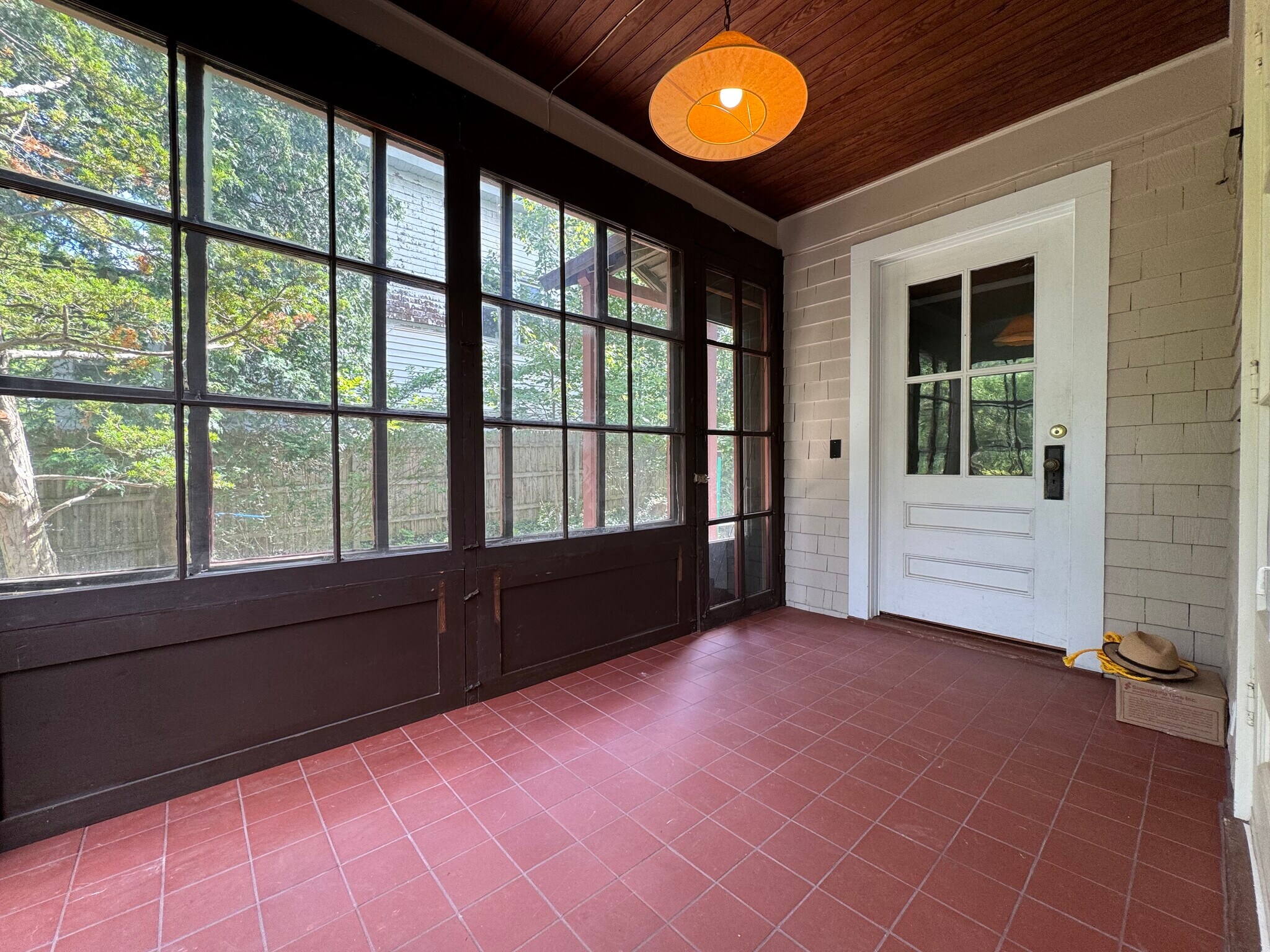 Building Photo - 608 Ackerman Ave
