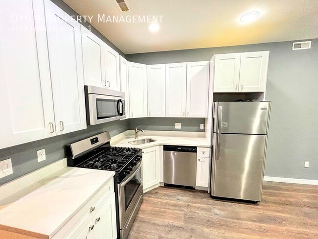 Building Photo - 3BR/2BA Updated Apt in University City wit...