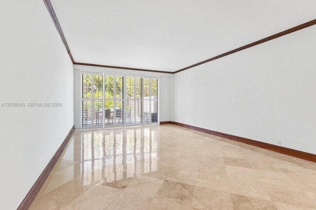 Building Photo - 251 Crandon Blvd
