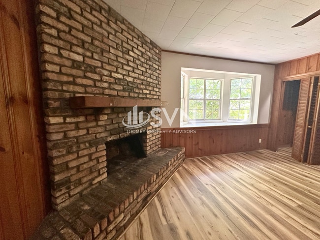 Building Photo - 4823 Auburn Dr N