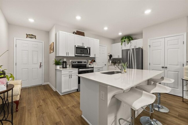 Building Photo - 4345 HILLOCK Blvd