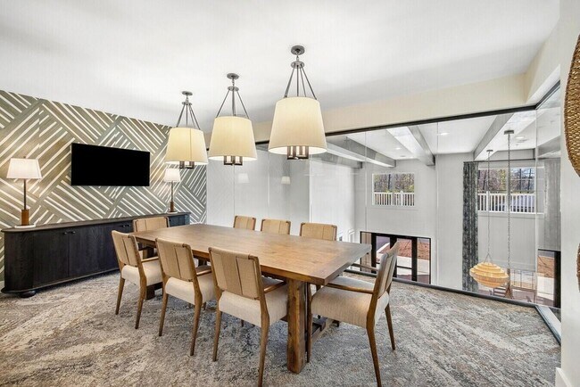 Building Photo - 1109 Augusta Dr