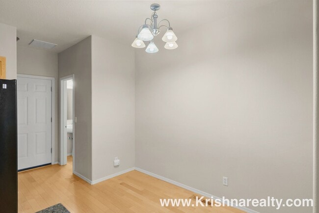 Building Photo - Lovely Home In A Excellent Location! 2 Bedrm 2.5 Bath in Arbor Reserve **PET FRIENDLY! & INTERNET...