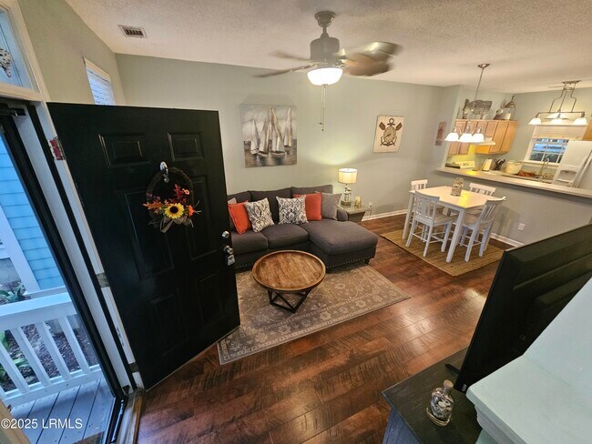 Building Photo - 1105 13th St