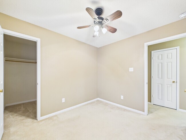 Building Photo - 5039 Ivy Fair Way