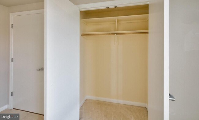Building Photo - 355 I St SW