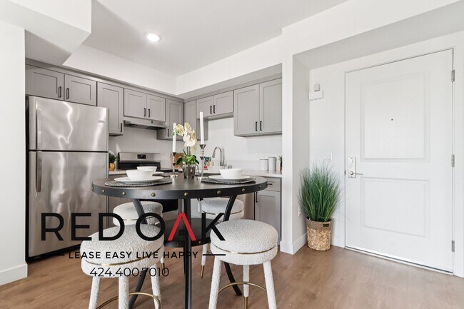 Building Photo - 14526 Kittridge St