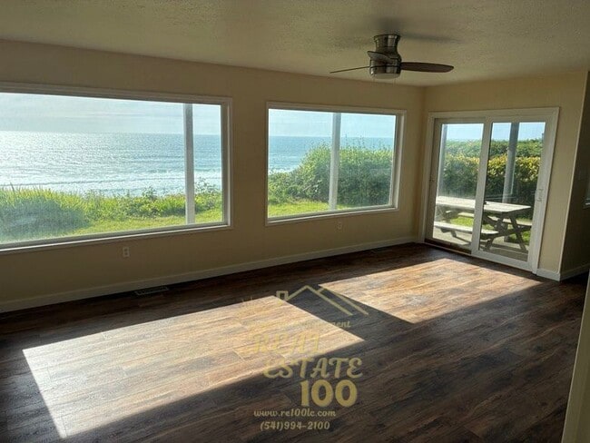 Primary Photo - 4407 SW Beach Ave