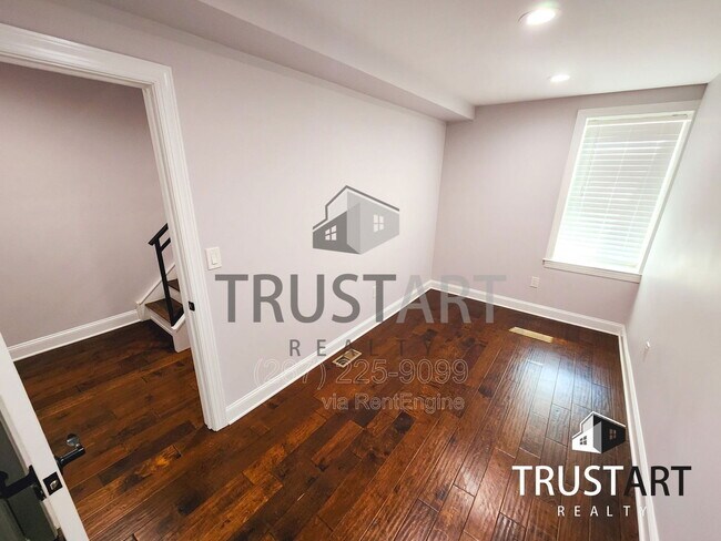 Building Photo - 2225 N Hancock St