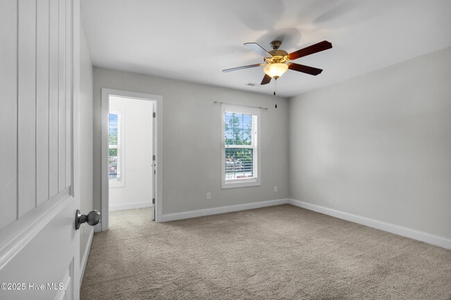 Building Photo - 110 Meadow Way