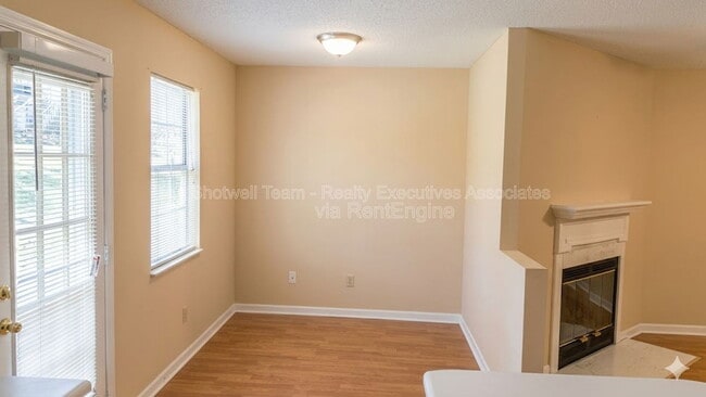 Building Photo - 1017 Nod St