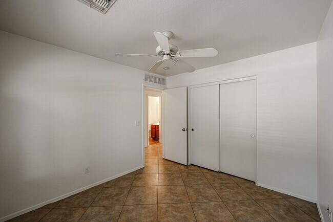 Building Photo - COMING SOON !! 4 BED 2.5 BATH, 2200+ SFT IN CAMELBACK RANCH, PHOENIX