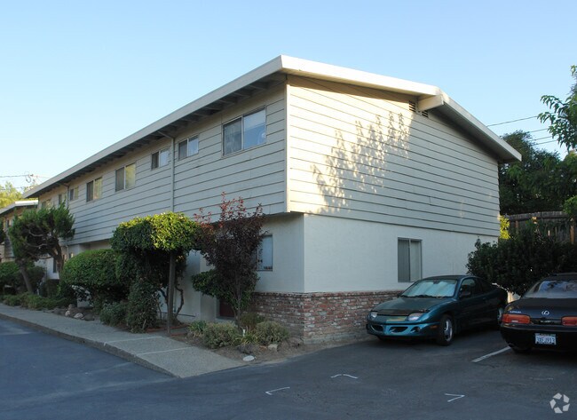 Building Photo - 57 Tahoe Ct