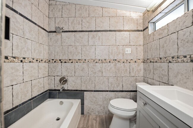 Building Photo - 4955 Baja Ct