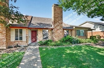 Building Photo - 2031 Towngate Dr