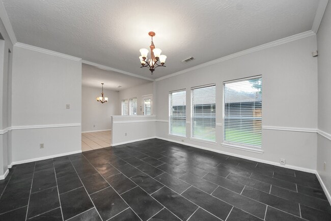 Building Photo - 2102 Gemini St