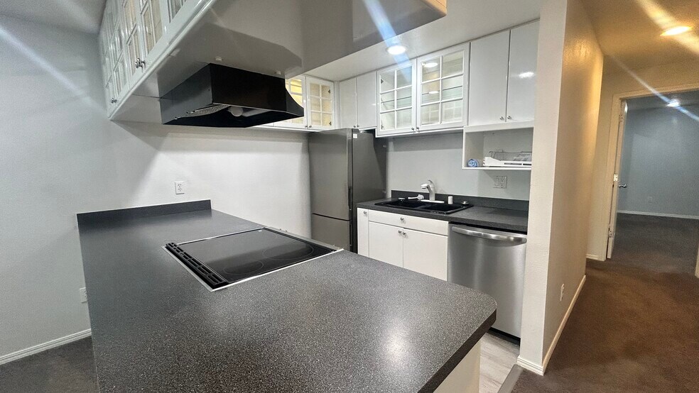 Building Photo - 28430 16th Ave S