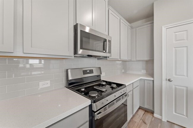 Building Photo - 27518 Beachside Arbor Dr