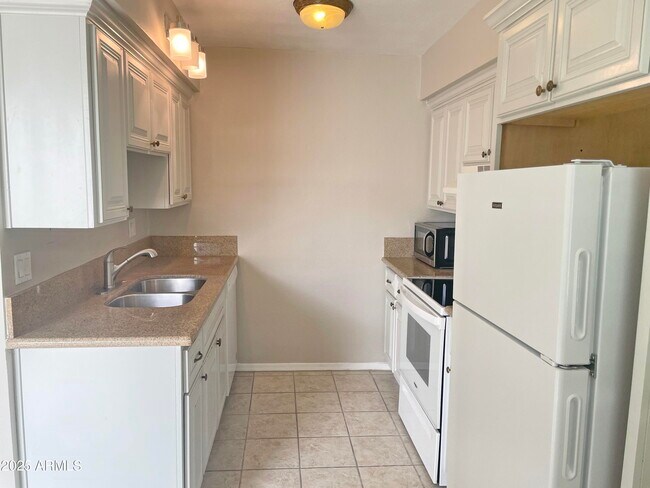 Building Photo - 3314 N 68th St