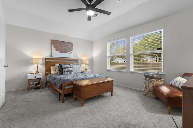 Building Photo - 1913 Kaiser Cove