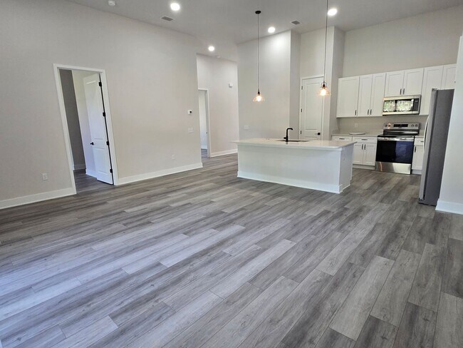 Building Photo - Newer Construction- 3 bed 2 bath Patio Home on the Golf Course – Turkey Creek
