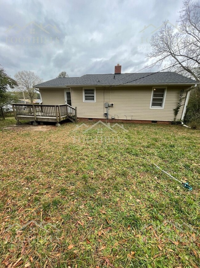 Building Photo - 3012 Cambridge Rd