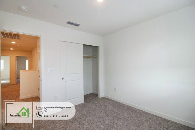 Building Photo - 847 Congaree Ln