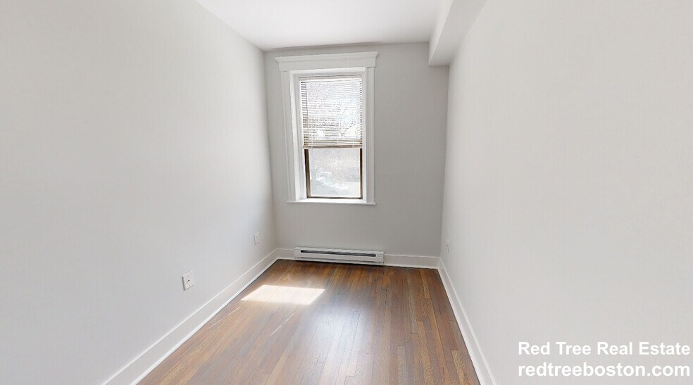 Building Photo - 81 Park Dr