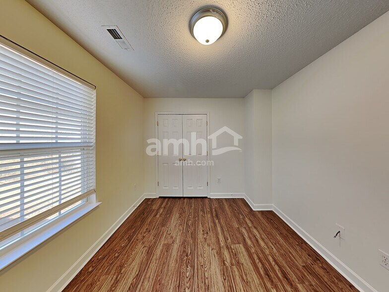 Building Photo - 6116 Firethorne Ln