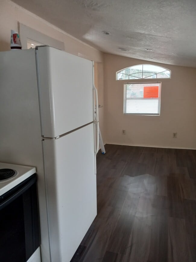 Building Photo - 11318 SE 56th Ave