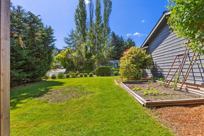 Building Photo - 3Bd/1.5Ba Kirkland Home