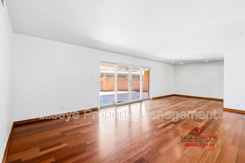 Building Photo - 1617 W Flower Cir N